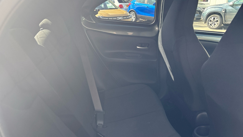 Toyota Aygo X 1.0 VVT-i Edge 5dr Petrol Hatchback